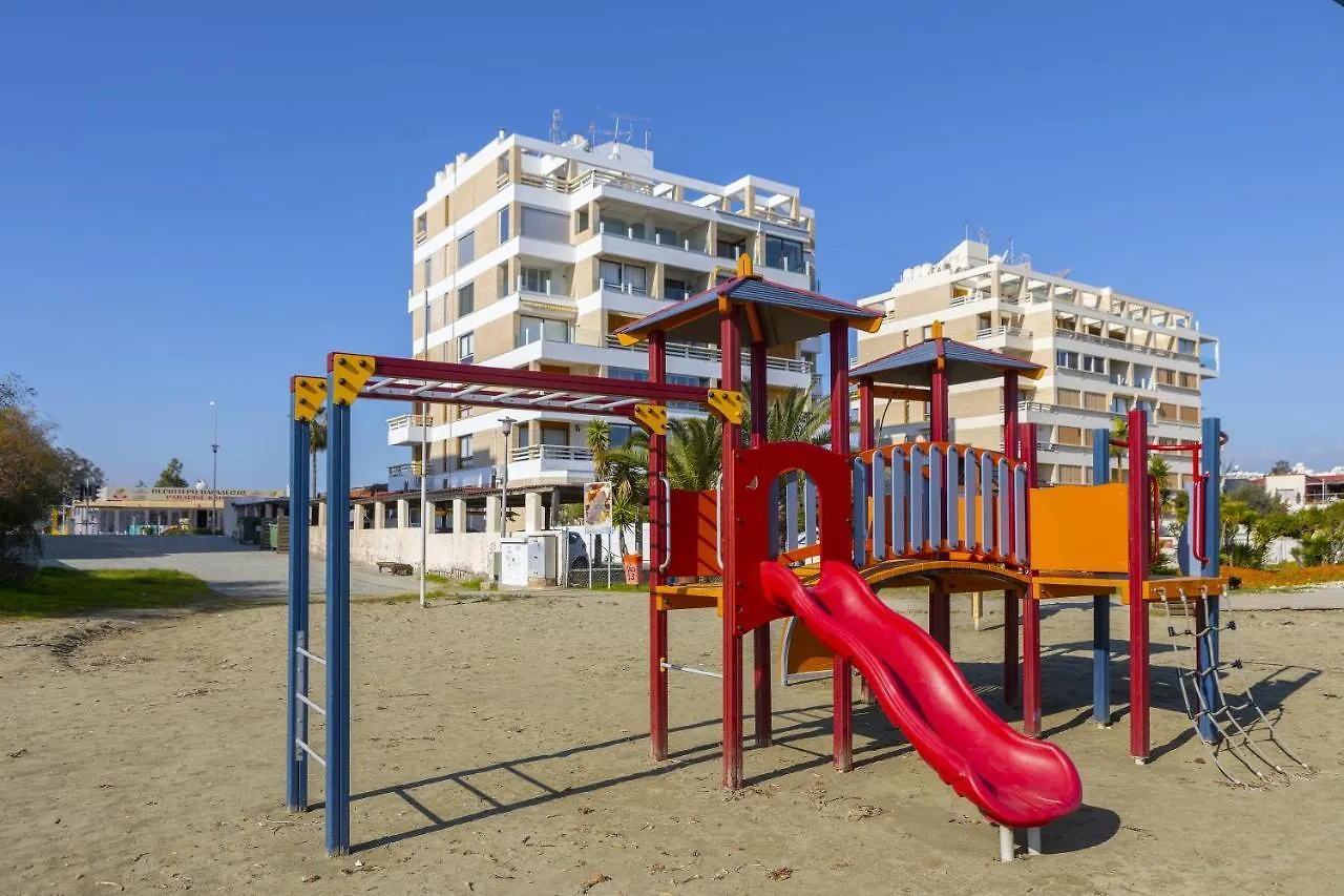 Διαμέρισμα Mackenzie Castella Beachfront Suite Λάρνακα