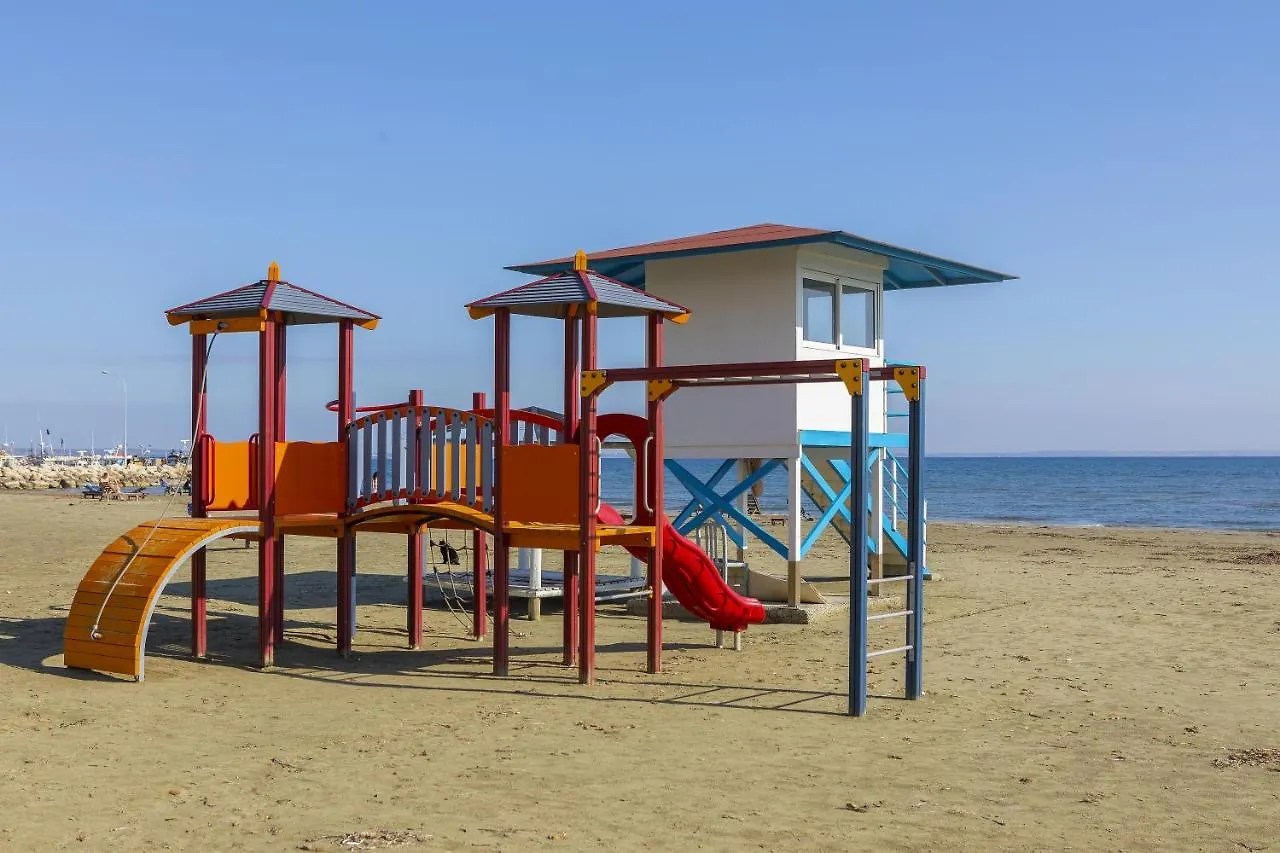 Διαμέρισμα Mackenzie Castella Beachfront Suite Λάρνακα